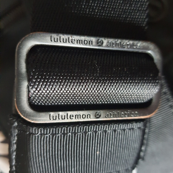 Lululemon Large Gym Bag - Picture 7 of 8